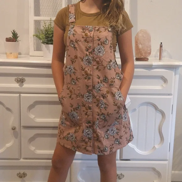 Tinseltown Juniors' Blush Floral Skirtall - Picture 4 of 6